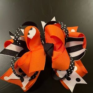 New Halloween hair bow-stunning!